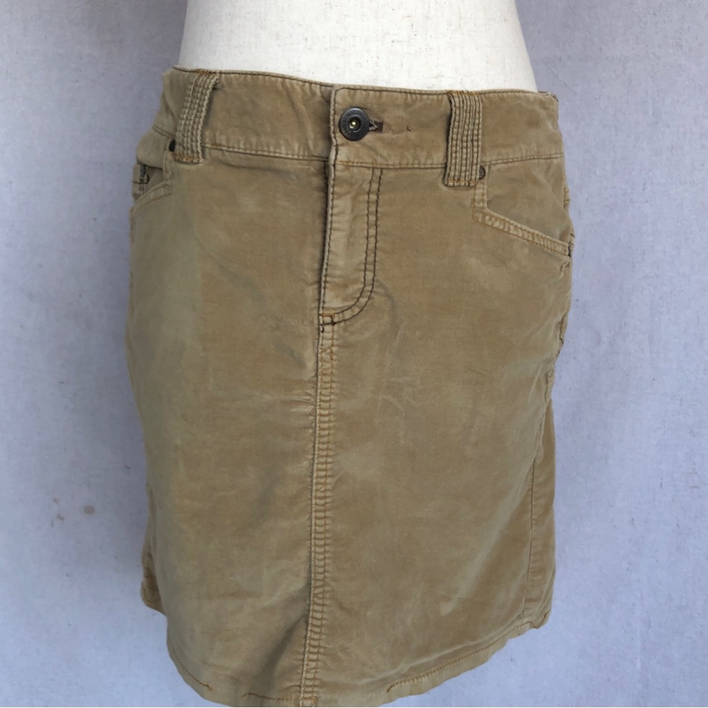 AMERICAN EAGLE Vintage Tan Mini Skirt 97% Cotton 3% Spandex Women’s Size 2